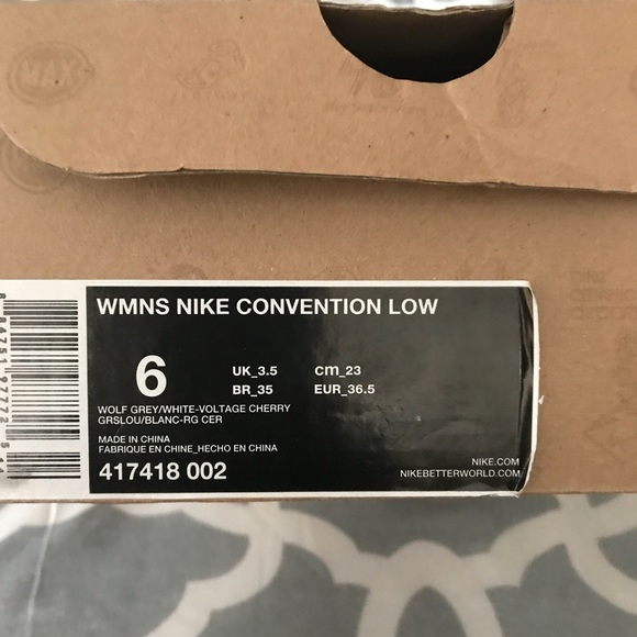 Nike’s - Picture 2 of 4